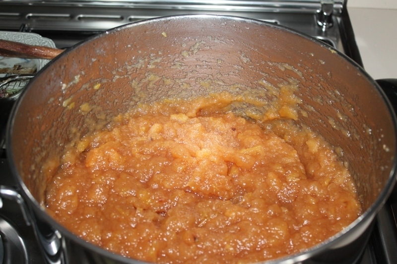 La preparazione della marmellata di cedri